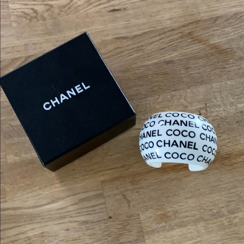 Authentic Chanel cuff - Picture 4 of 4